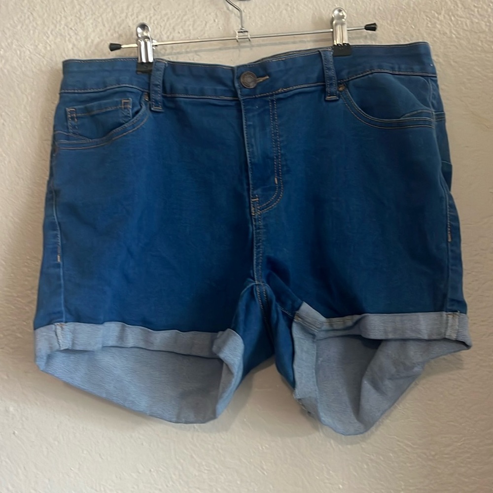Plus size cotton stretch jean shorts, size 2XL